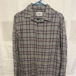 Goodfellow, Grey, Red, White, and Blue Flannel, Men Medium long sleeve Button